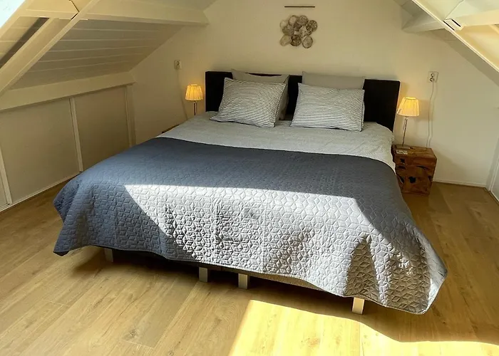 Oda ve Kahvaltı Slapen Op Het Platteland Bodegraven